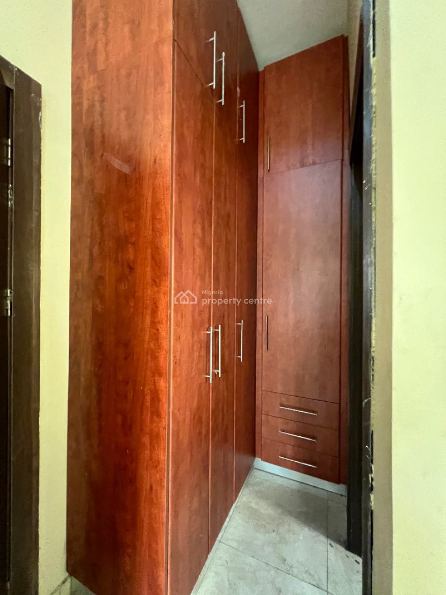 Serviced 2 Bedroom Flat, Off Admiralty Way, Lekki Phase 1, Lekki, Lagos, Flat / Apartment for Rent