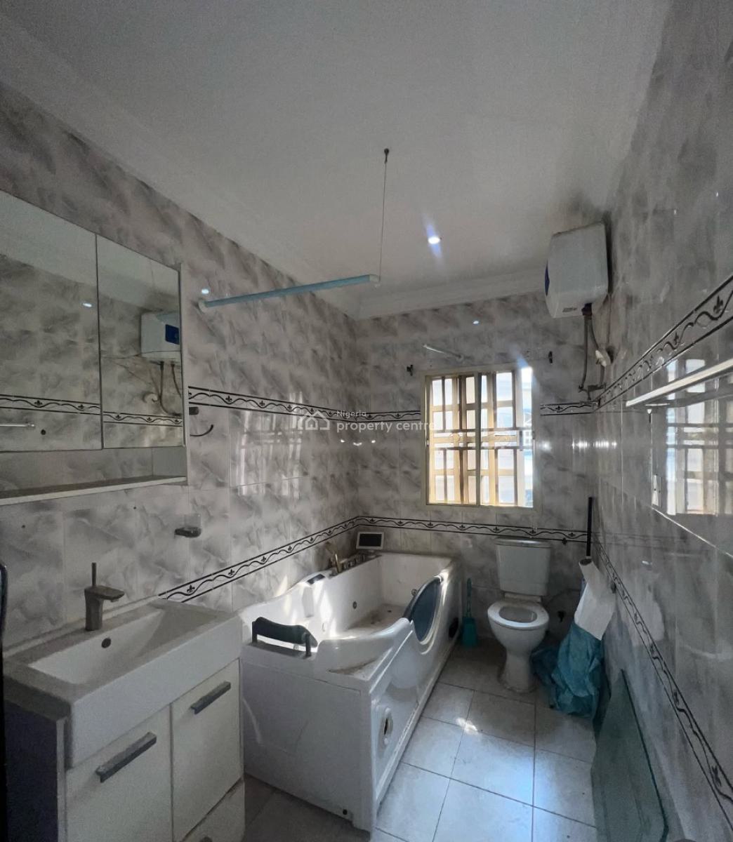 3 Bedroom Apartment, Lekki Phase 1, Lekki, Lagos, Flat / Apartment for Rent