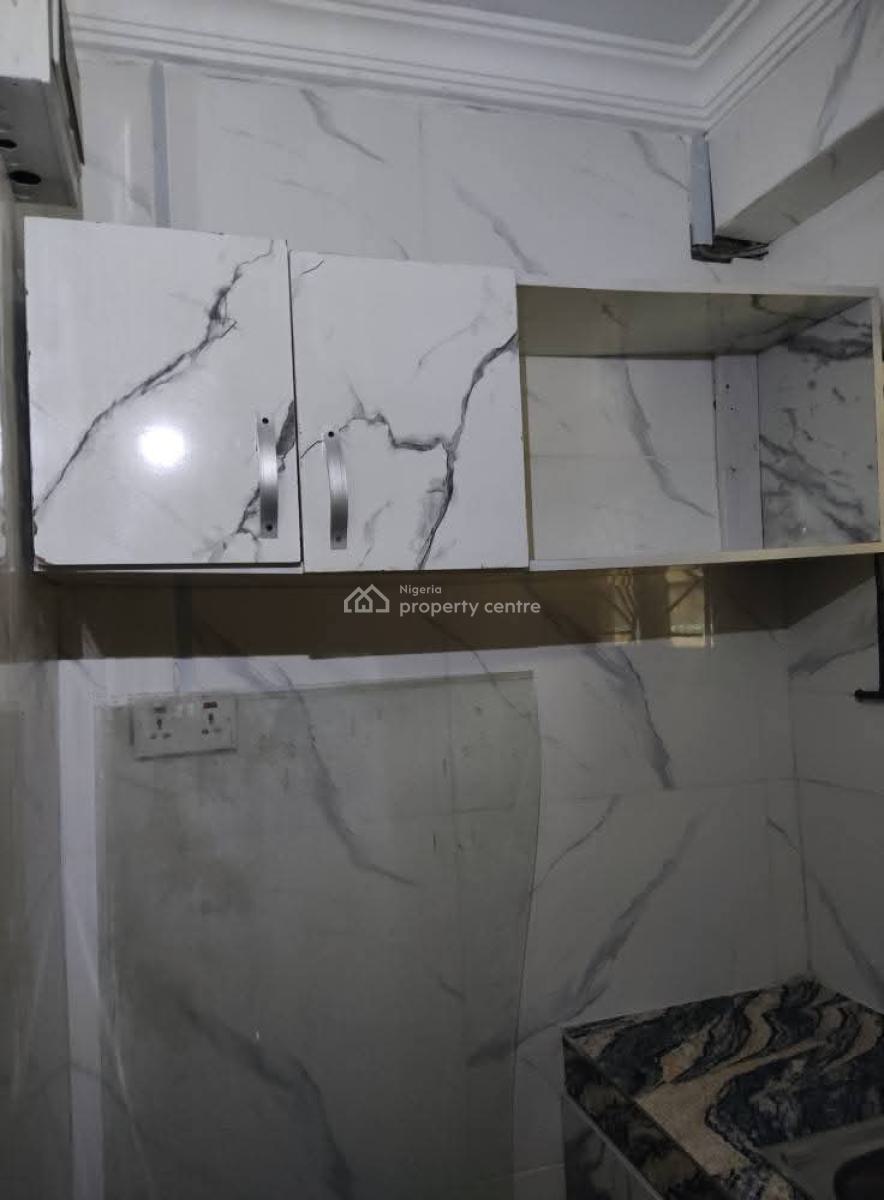 Executive Renovated 2 Bedroom Flat Apartment, Orile Agege Close, Agege, Lagos, Flat / Apartment for Rent