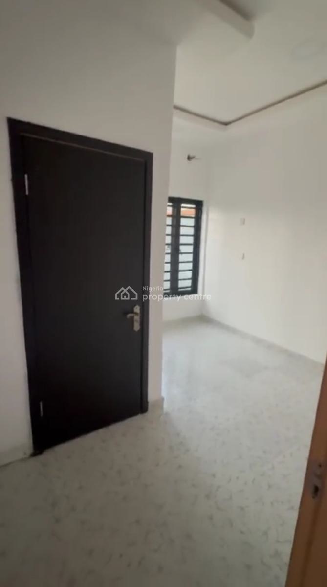 Massive 2 Bedroom Flat, Abraham Adesayan Estate, Ajah, Lagos, Flat / Apartment for Rent