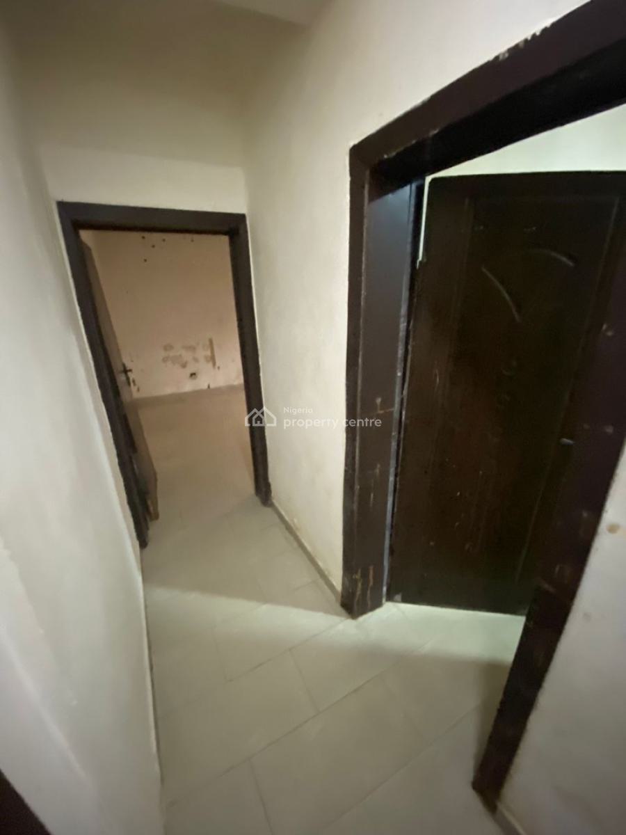 1 Bedroom  Apartment, Lekki Phase 1, Lekki, Lagos, Mini Flat (room and Parlour) for Rent
