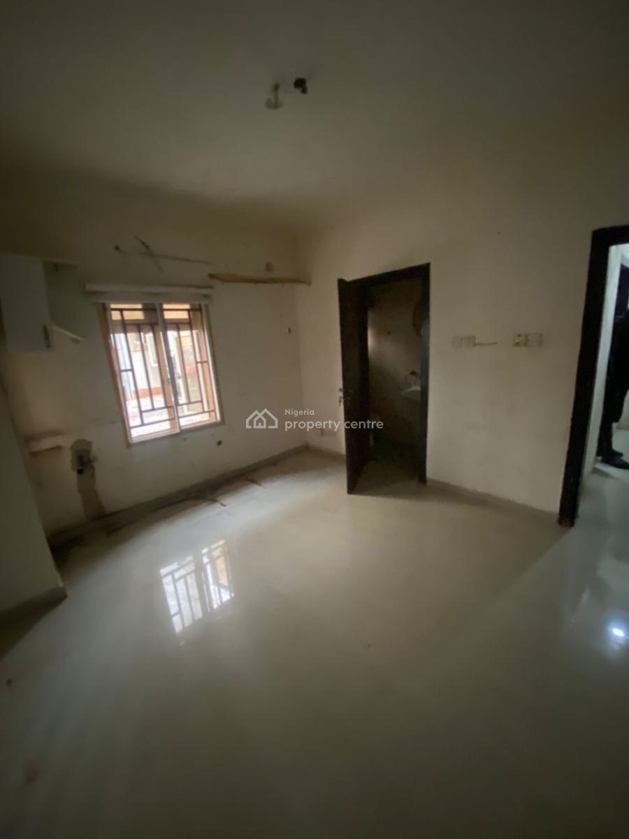 1 Bedroom  Apartment, Lekki Phase 1, Lekki, Lagos, Mini Flat (room and Parlour) for Rent