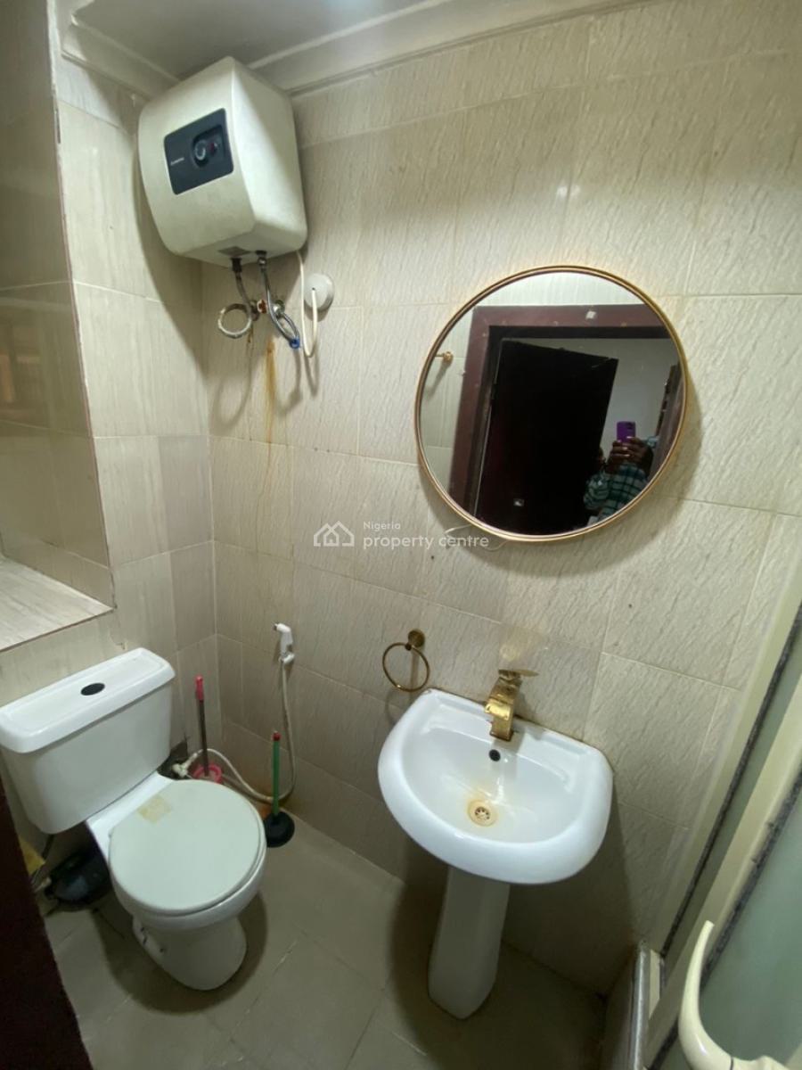 1 Bedroom  Apartment, Lekki Phase 1, Lekki, Lagos, Mini Flat (room and Parlour) for Rent