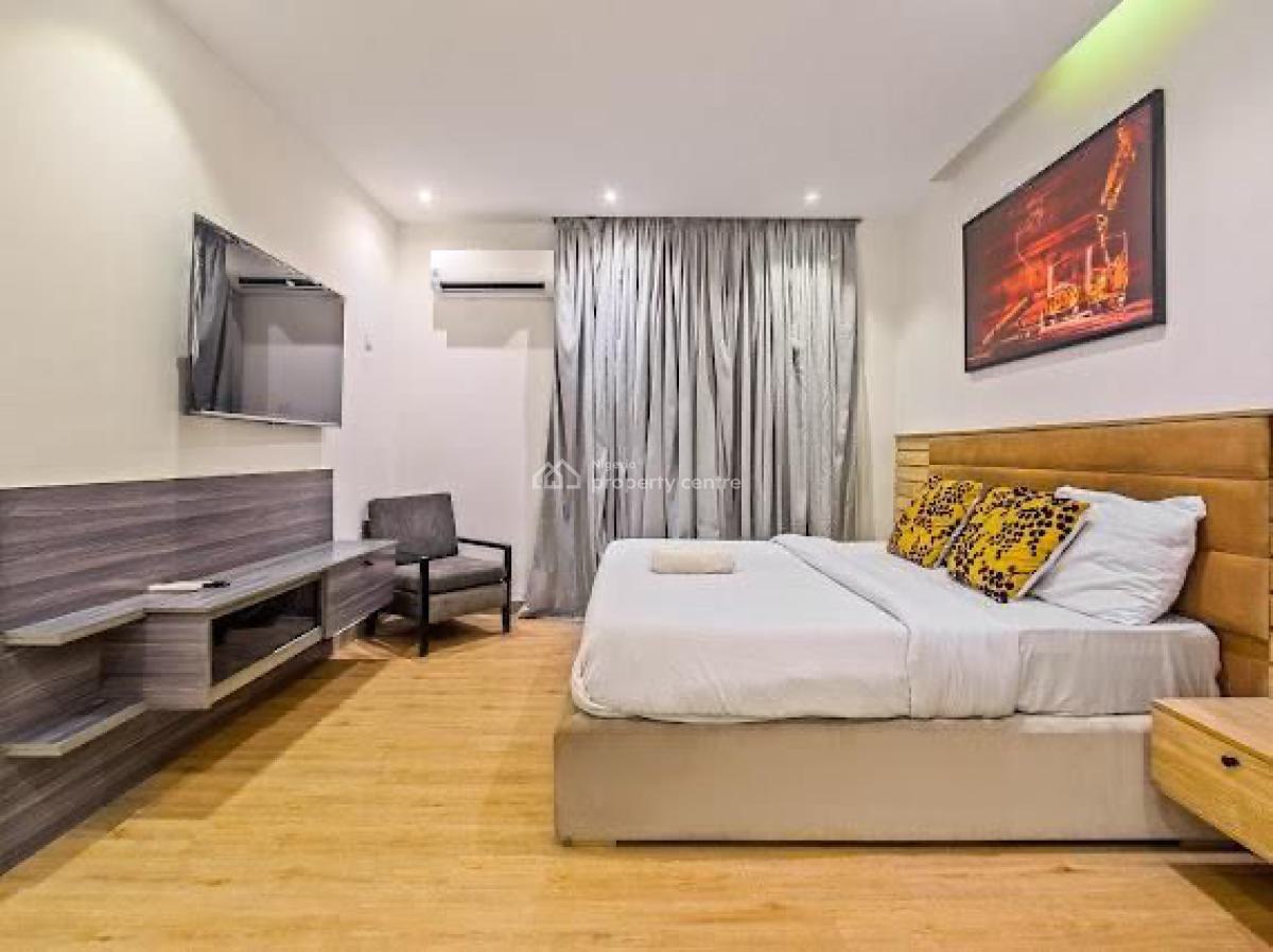 3 Bedroom Luxury Waterfront Apartment, Lekki Phase 1, Lekki, Lagos, Flat / Apartment Short Let