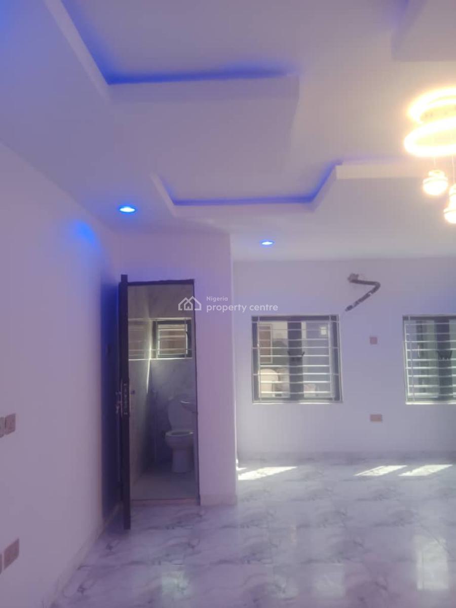 2 Bedroom Flat, Mende, Maryland, Lagos, Office Space for Rent