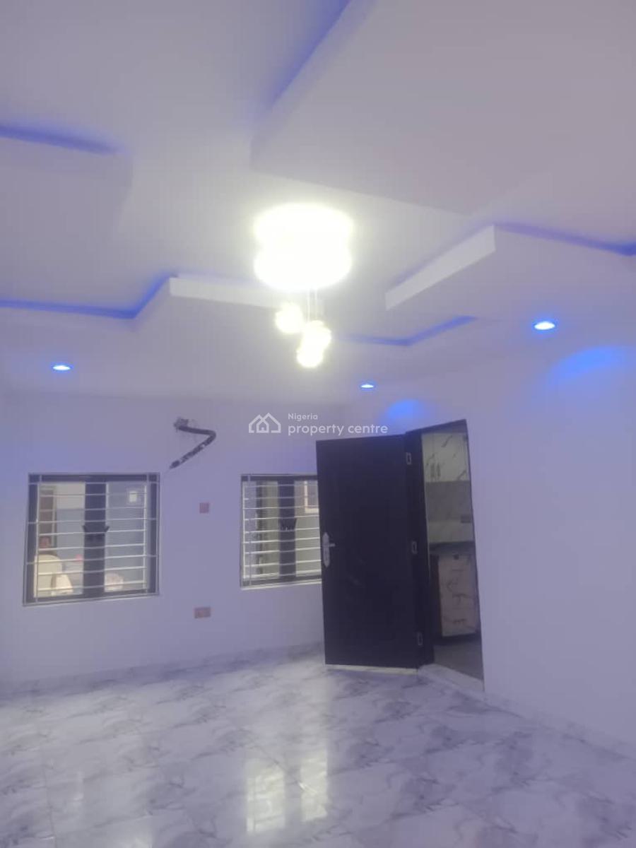 2 Bedroom Flat, Mende, Maryland, Lagos, Office Space for Rent