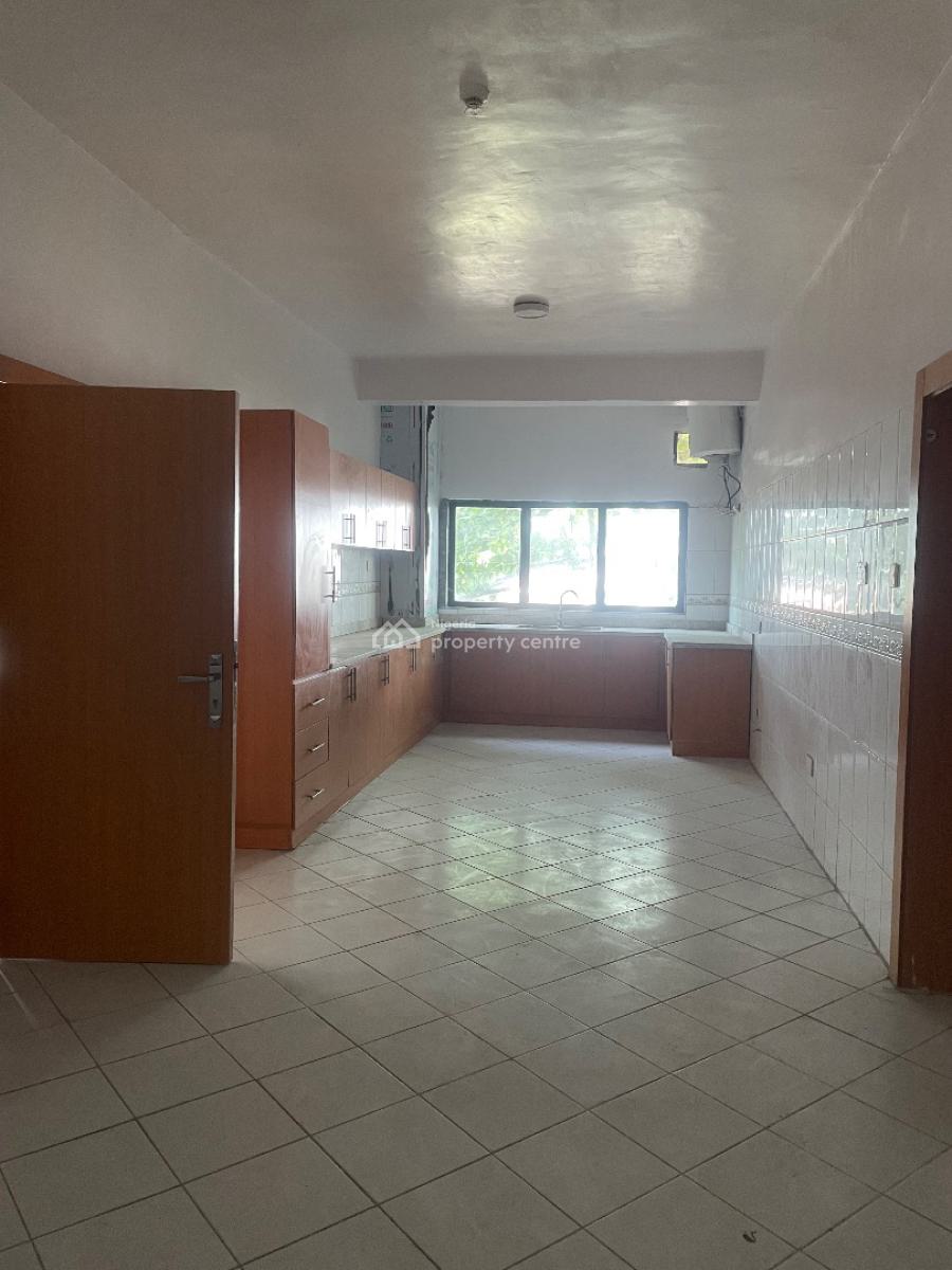 a Luxury26 Units of 3 Bedroom Block of Flats ., Oluwanishola Housing Estate, Eleganza By Second Toll Gate., Lekki, Lagos, Flat / Apartment for Rent