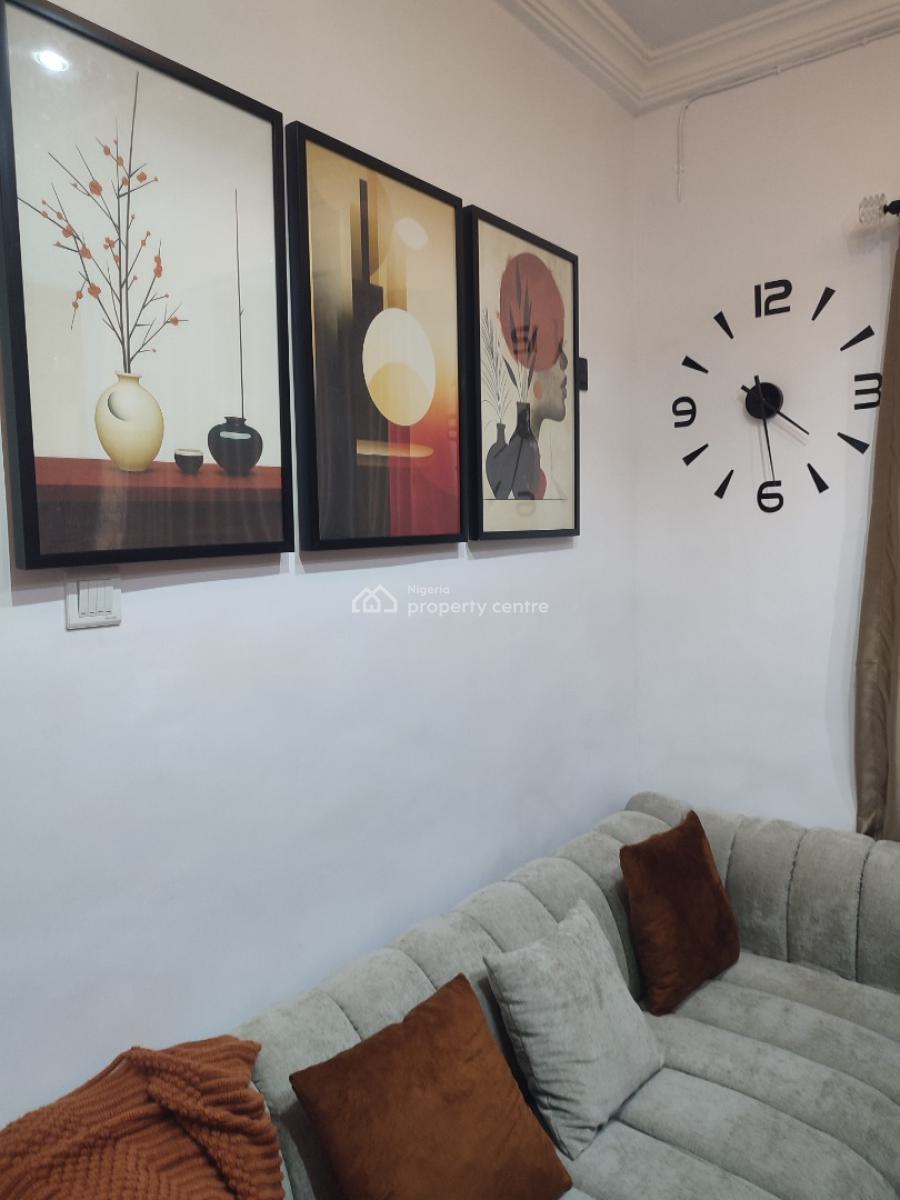 Super Cozy & Stylish 1-bedroom Apartment, Yaba, Lagos, Flat / Apartment Short Let