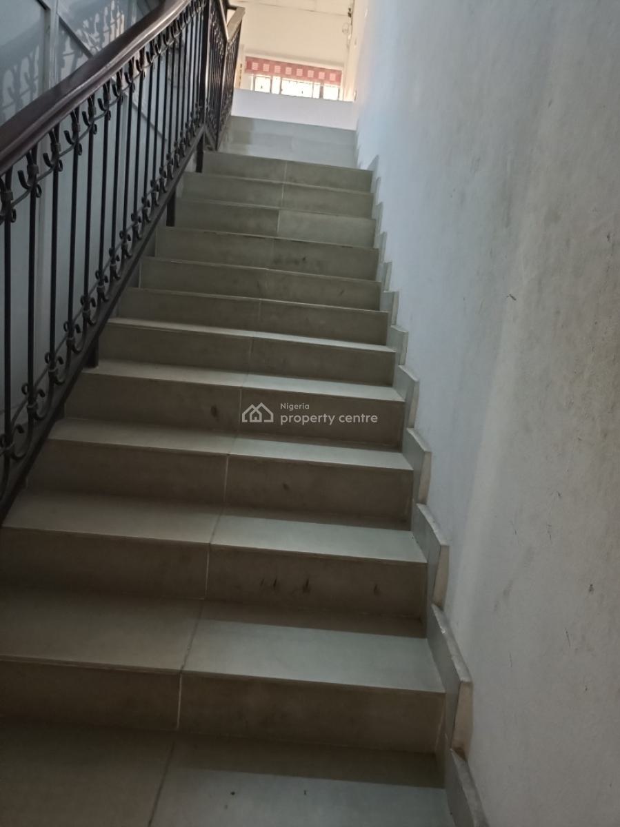 1 Room Corporate Office Space Ensuite, Ikota Villa Estate, Lekki, Lagos, Office Space for Rent