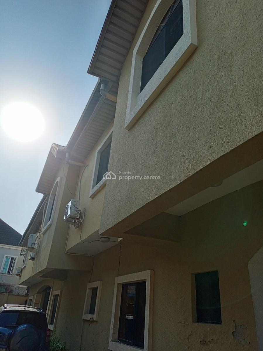 1 Room Corporate Office Space Ensuite, Ikota Villa Estate, Lekki, Lagos, Office Space for Rent