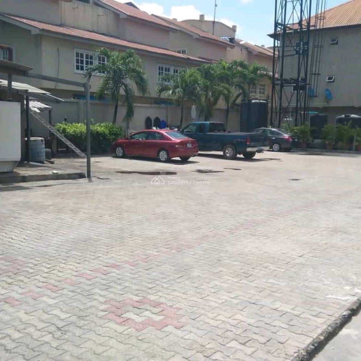 Mini Estate, Oniru, Victoria Island (vi), Lagos, Block of Flats for Sale
