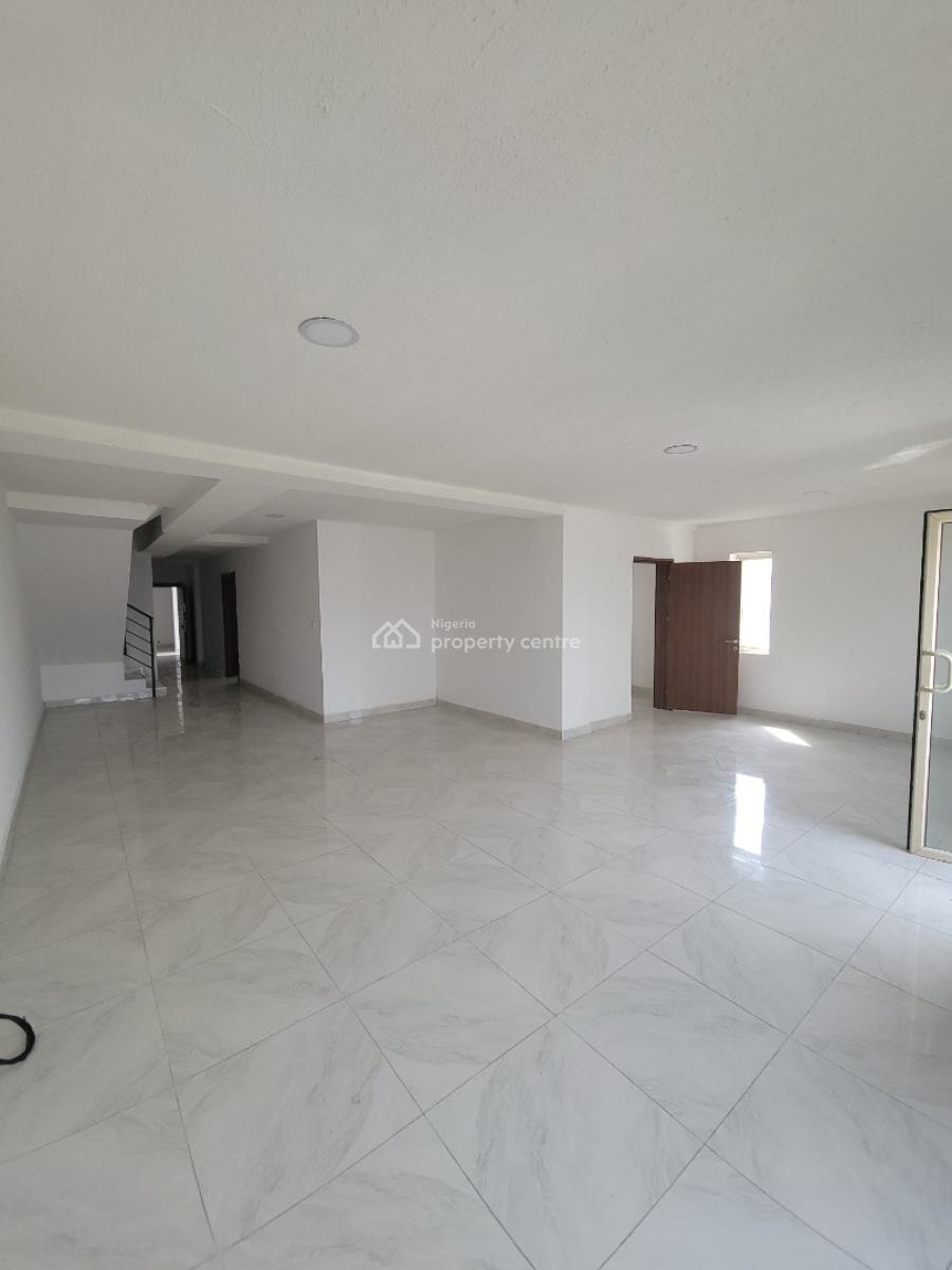 3 Bedroom Maisonette, Lekki Phase 1, Lekki, Lagos, Flat / Apartment for Rent