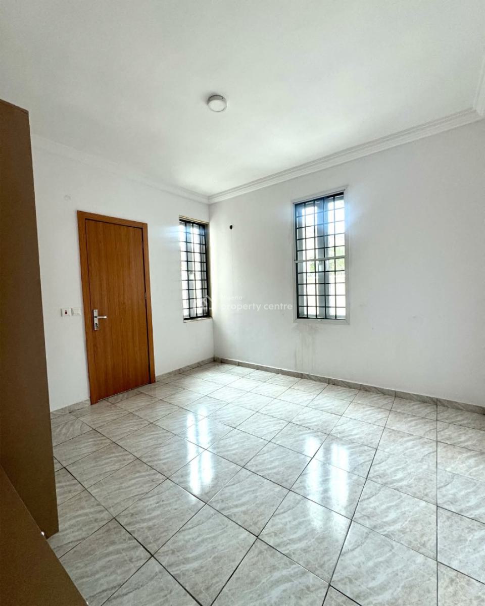 Spacious 1-bedroom Apartment, Agungi, Lekki, Lagos, Flat / Apartment for Sale