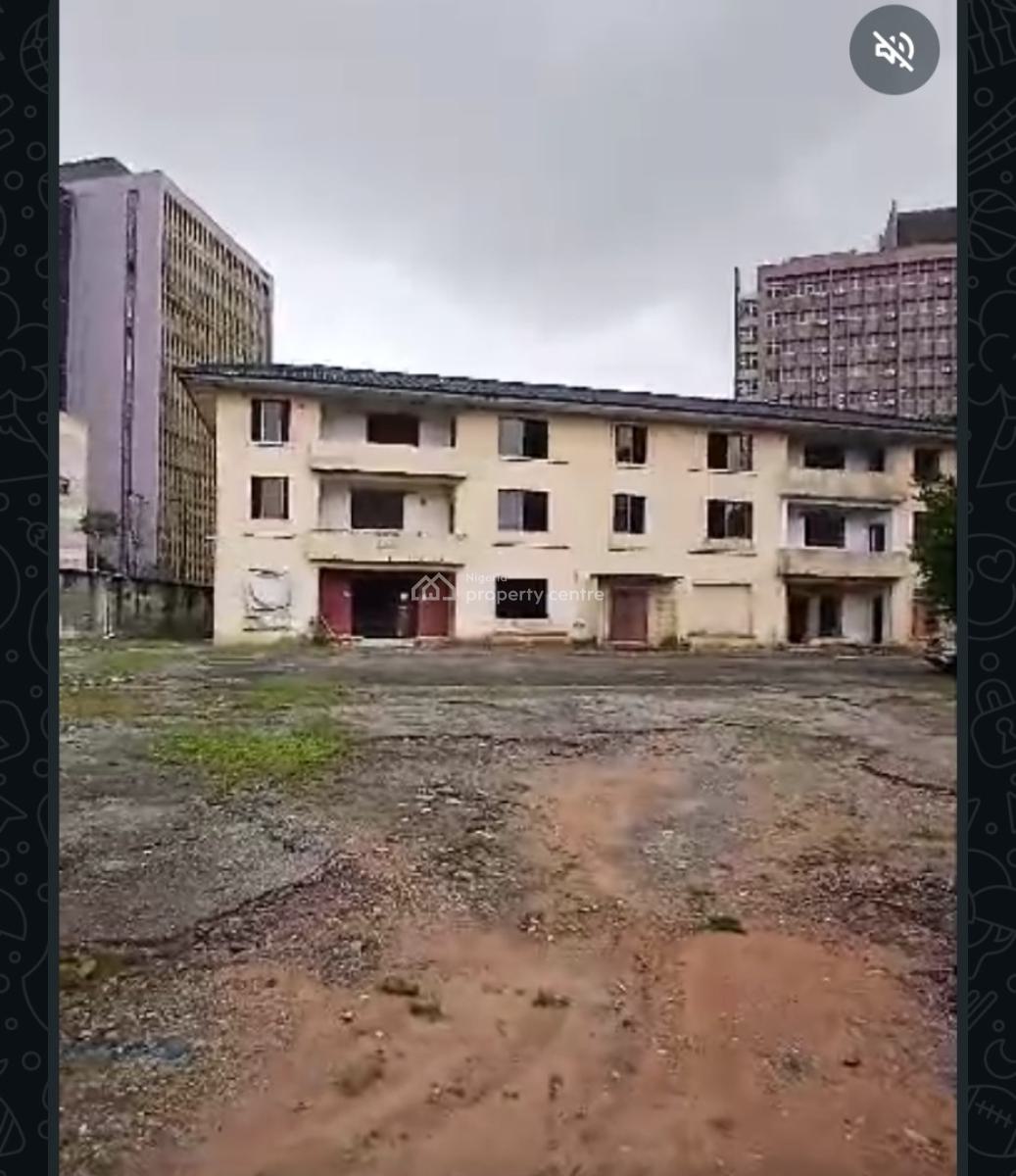 Land Measuring 2,588sqm with a Demolishable Structure on It, Old Ikoyi, Ikoyi, Lagos, Detached Duplex for Rent