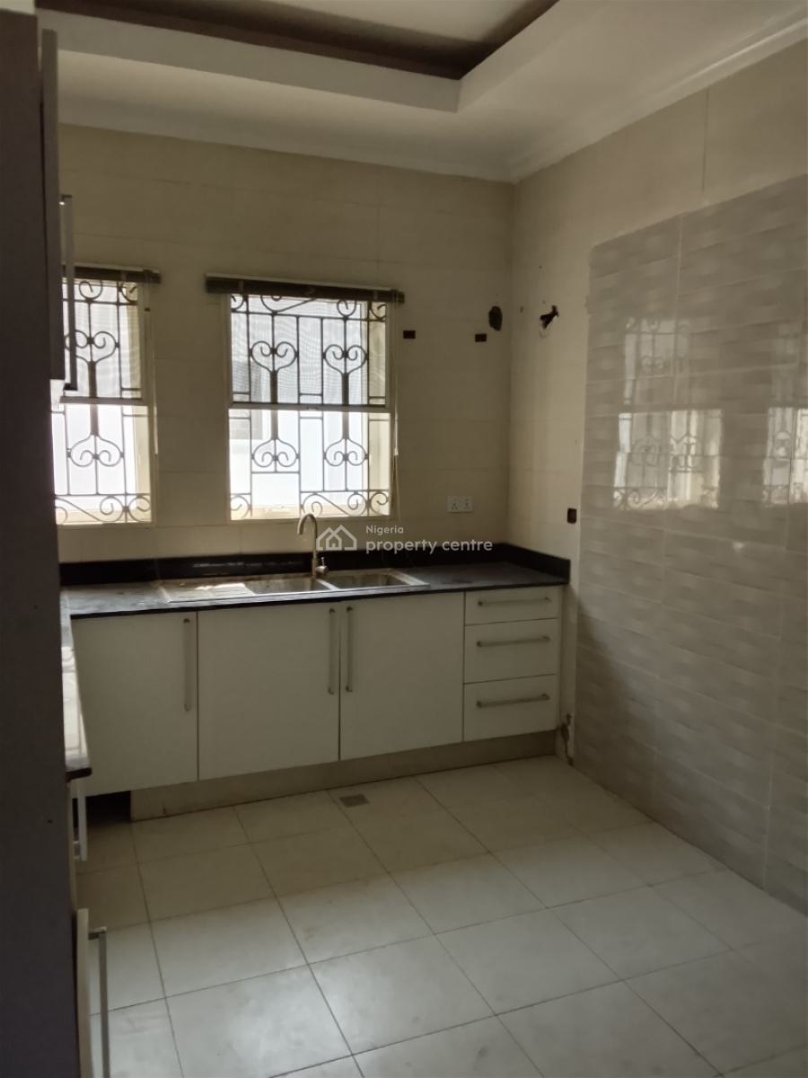 Lovely 3 Bedroom Apartment, Lekki Phase 1, Lekki, Lagos, Flat / Apartment for Rent