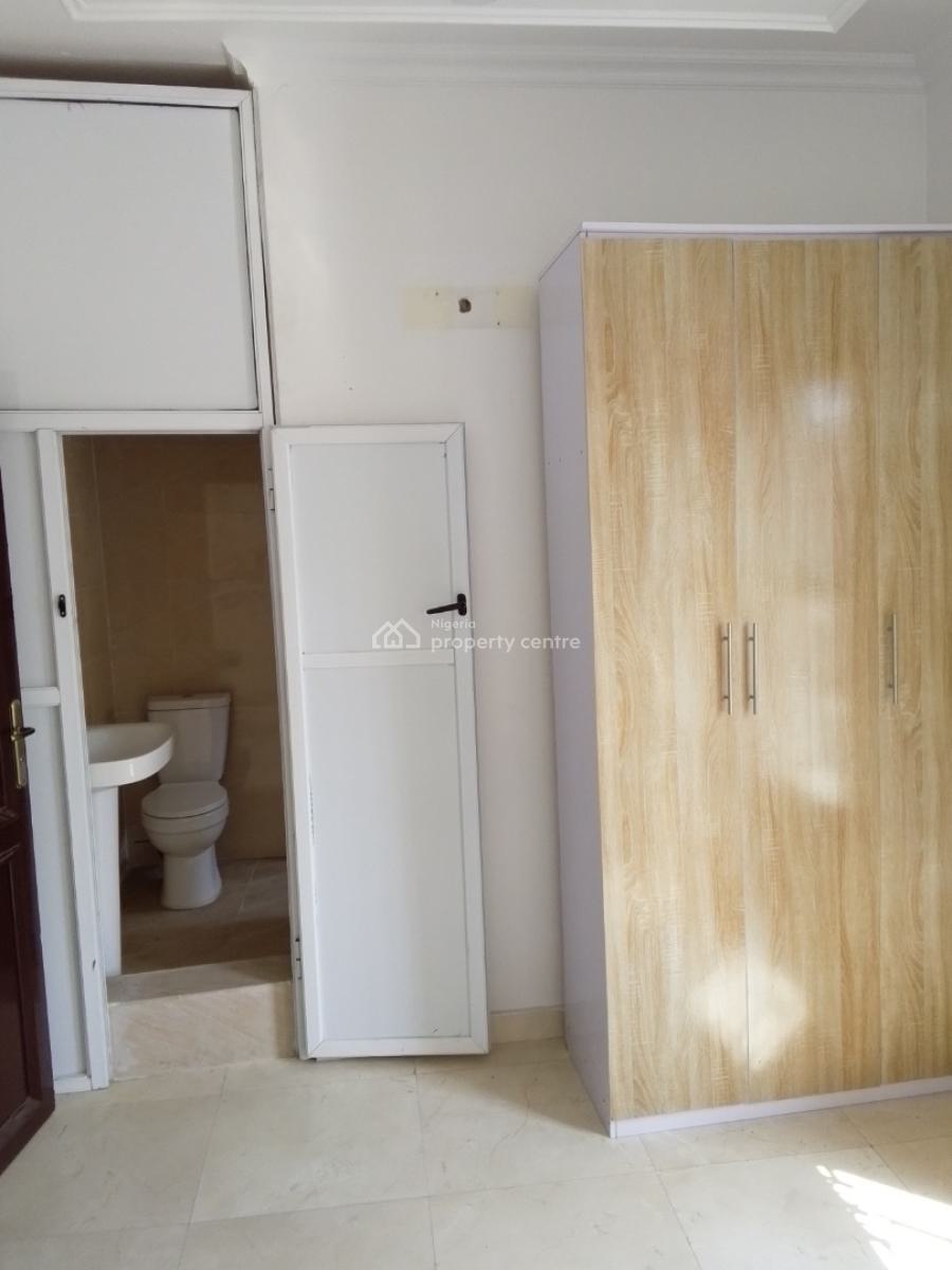 Lovely 3 Bedroom Apartment, Lekki Phase 1, Lekki, Lagos, Flat / Apartment for Rent