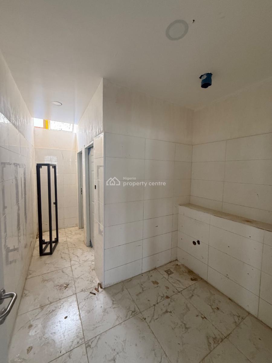 Office Complex, Lugbe District, Abuja, Office Space for Sale