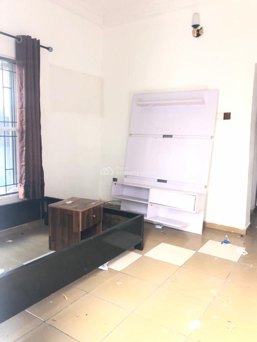 Spacious Room Self-contained, Chevron Drive, Lekki, Lagos, Self Contain (single Rooms) for Rent