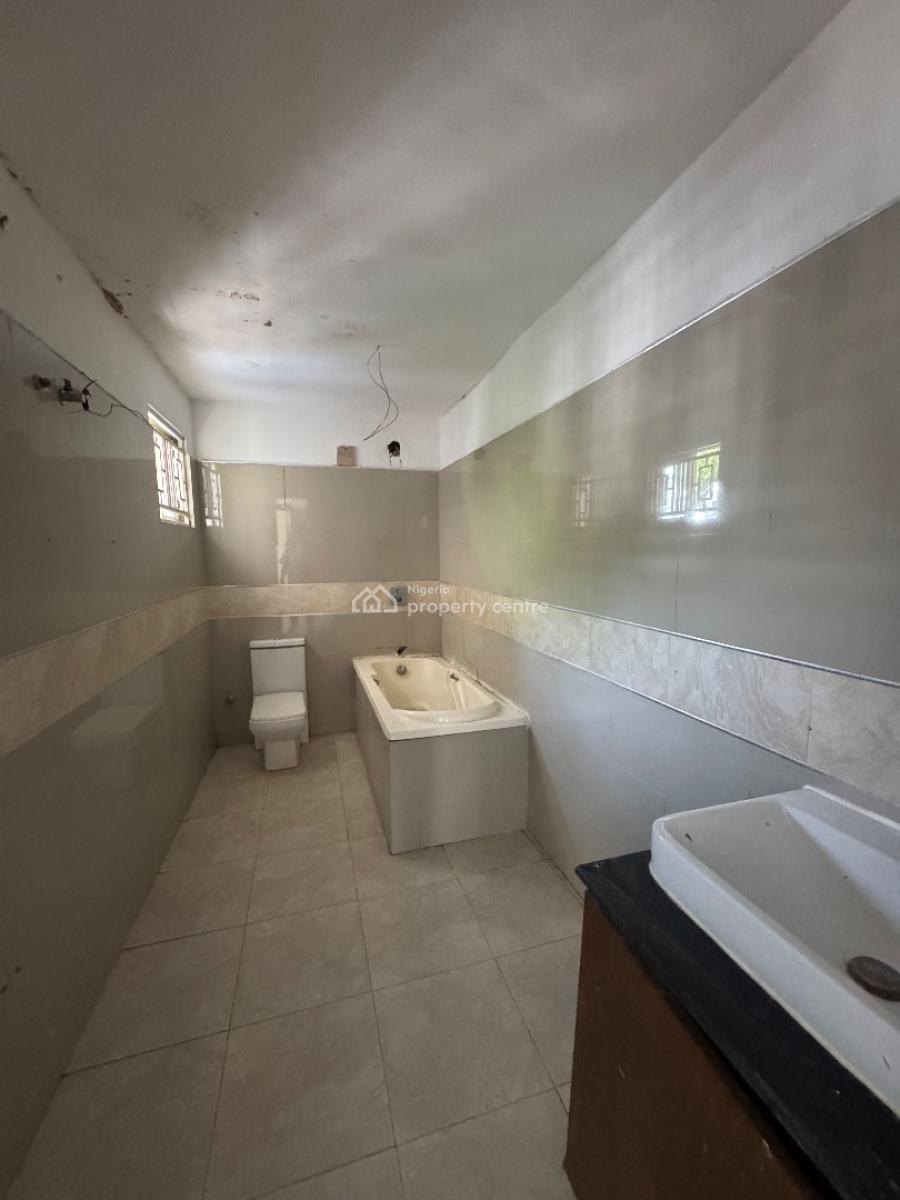 5 Bedroom Terraced Duplex with Bq, Lekki Phase 1, Lekki, Lagos, Office Space for Rent