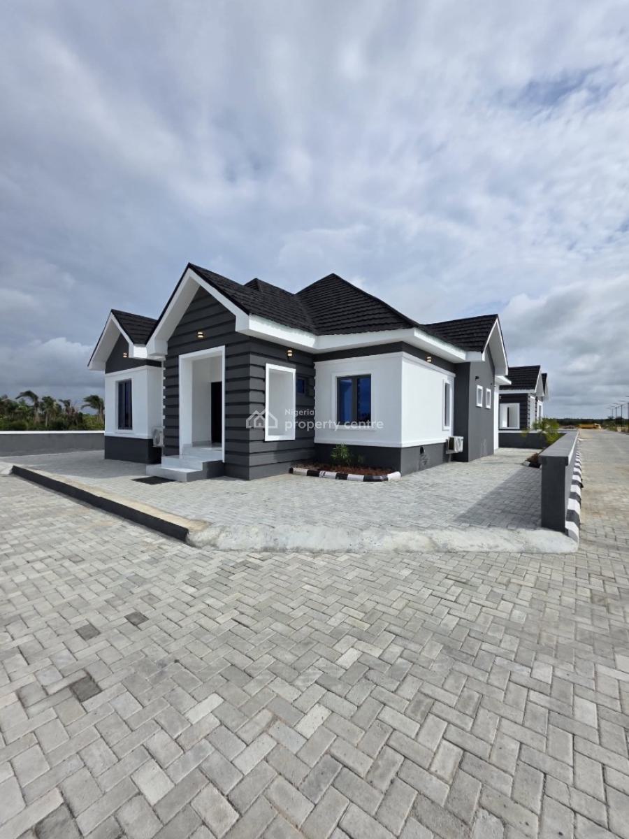 Well Built 3 Bedroom Detached Duplex with Bq, Lekki Epe, Lekki, Lagos, Detached Duplex for Sale