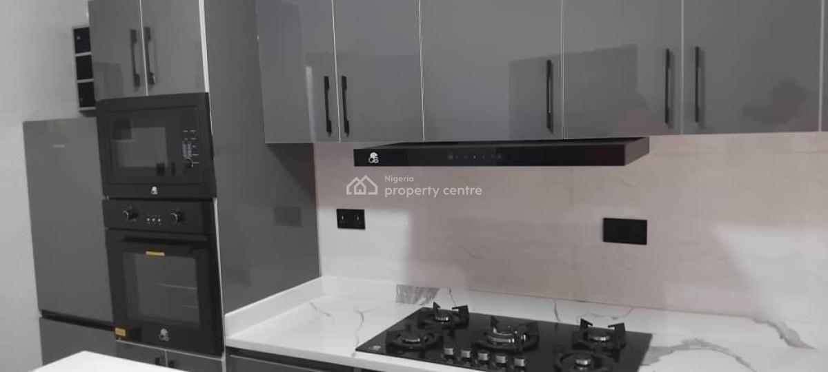 Nice and Spacious 3 Bedroom Apartment., Abiola Farms Estate, Ayobo, Lagos, Flat / Apartment Short Let