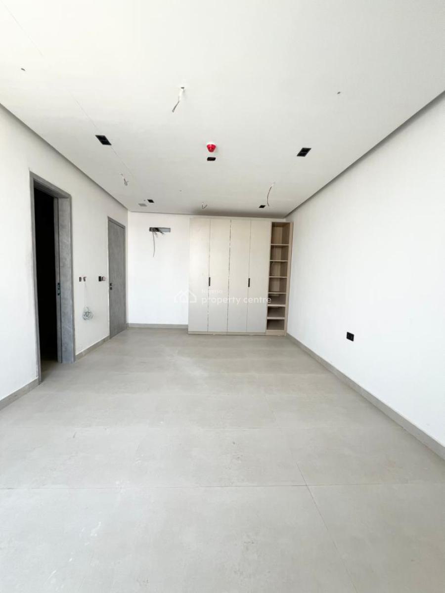 2 Bedroom Apartment with Rooftop, Lekki Phase 1, Lekki, Lagos, Flat / Apartment for Sale