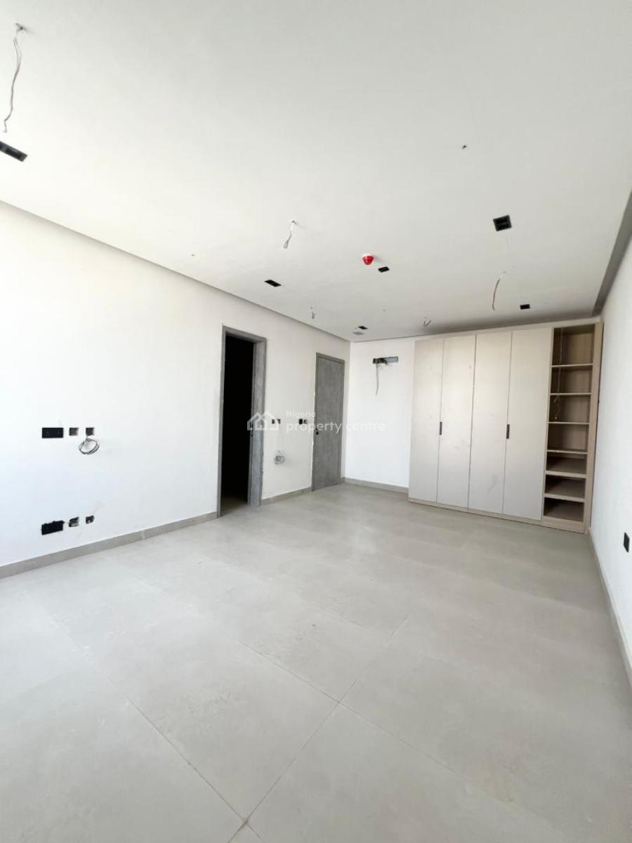 2 Bedroom Apartment with Rooftop, Lekki Phase 1, Lekki, Lagos, Flat / Apartment for Sale