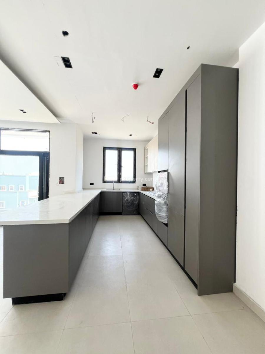 2 Bedroom Apartment with Rooftop, Lekki Phase 1, Lekki, Lagos, Flat / Apartment for Sale