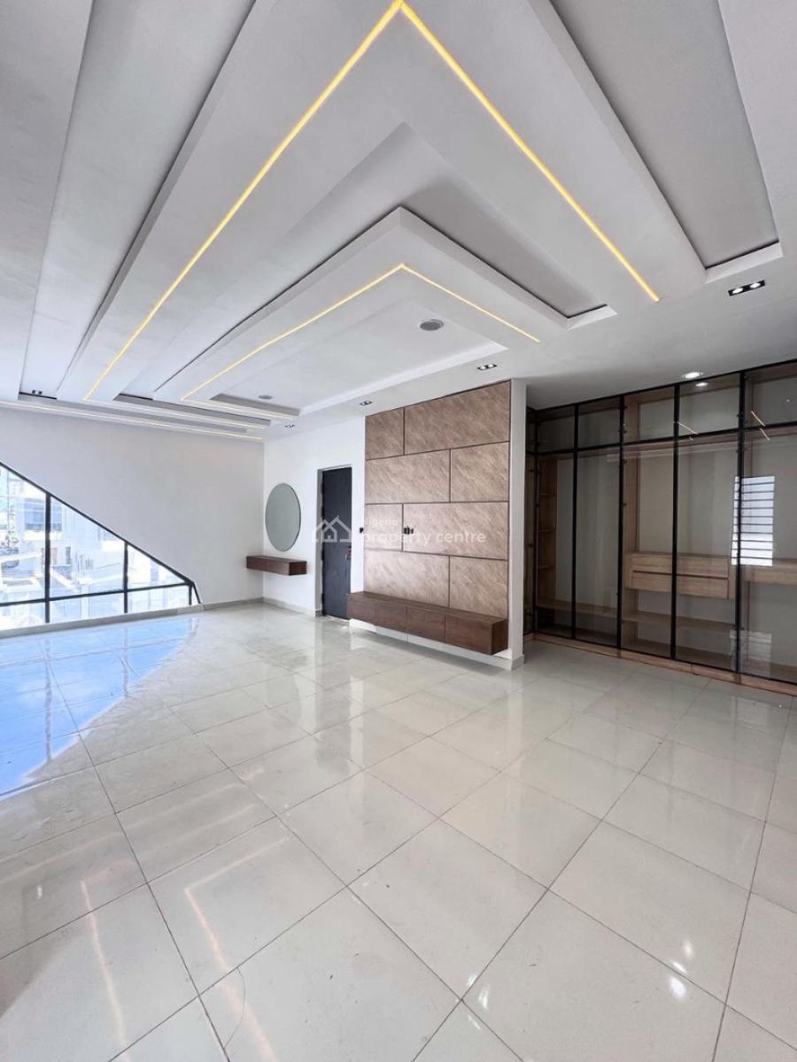 a Well Crafted 5 Bedroom Fully Detached with Swimming Pool , Carport, Vgc, Lekki, Lagos, Detached Duplex for Sale