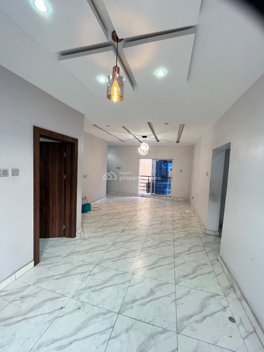 Well Maintained Self Serviced 2 Bedroom Apartment on The First Floor, Lekki Phase 1, Lekki, Lagos, Flat / Apartment for Rent