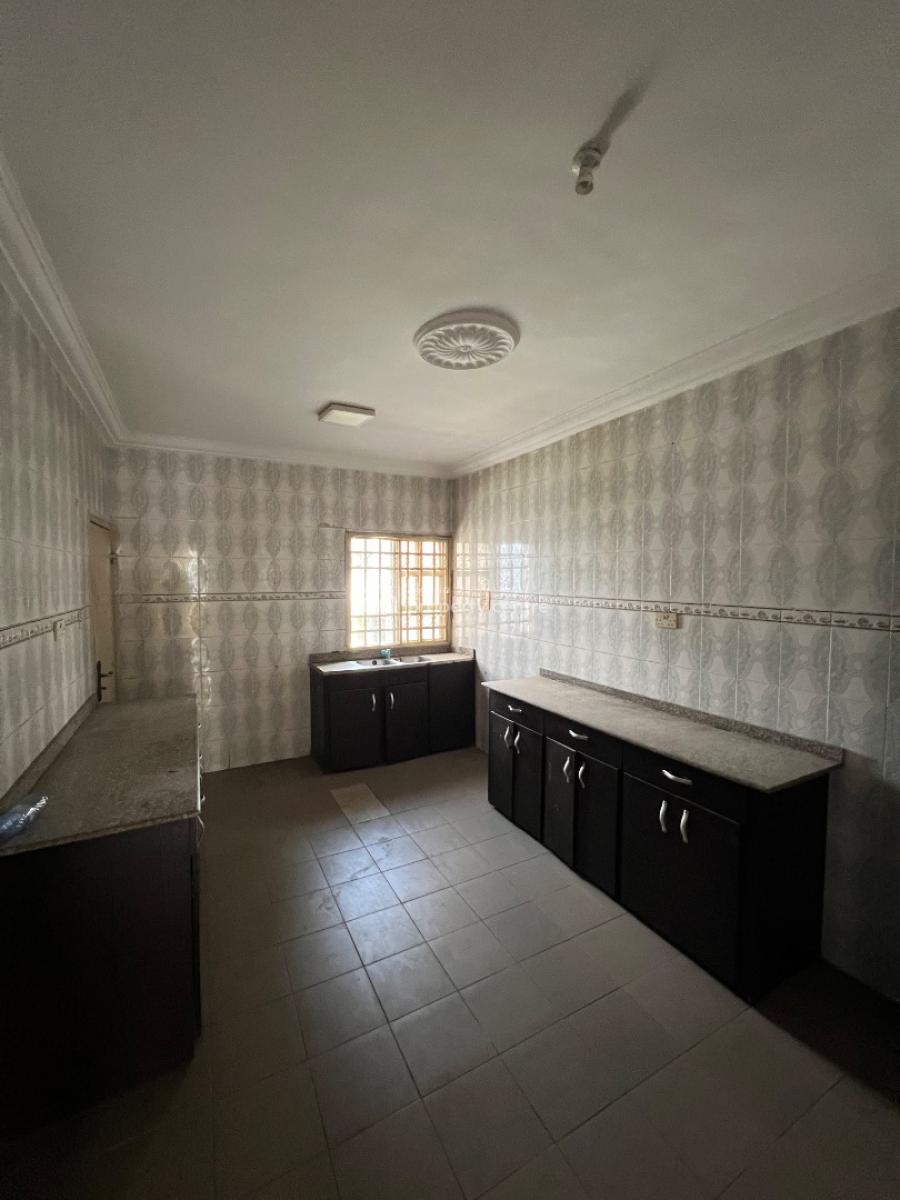 Spacious 3 Bedroom Apartment, Idado, Idado, Lekki, Lagos, Flat / Apartment for Rent