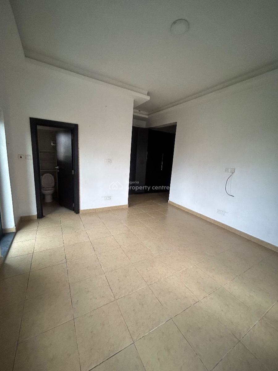 Well Maintained and Spacious 3bedroom Apartment with Bq, 2nd Toll Gate, Lekki, Lagos, Flat / Apartment for Rent