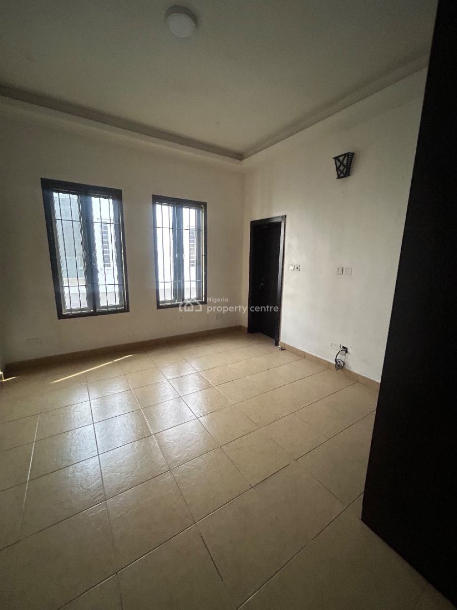 Well Maintained and Spacious 3bedroom Apartment with Bq, 2nd Toll Gate, Lekki, Lagos, Flat / Apartment for Rent