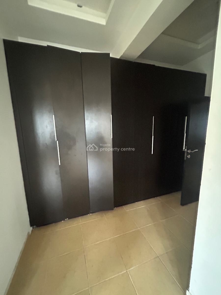 Well Maintained and Spacious 3bedroom Apartment with Bq, 2nd Toll Gate, Lekki, Lagos, Flat / Apartment for Rent