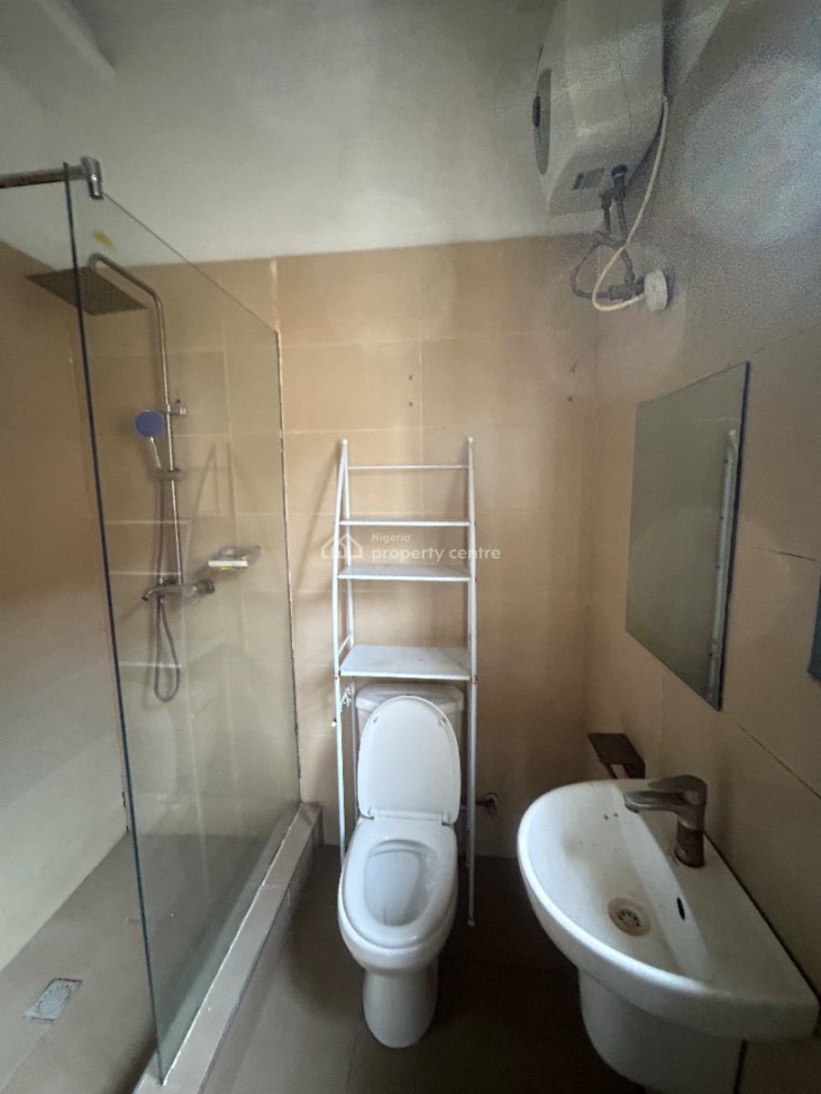 Well Maintained and Spacious 3bedroom Apartment with Bq, 2nd Toll Gate, Lekki, Lagos, Flat / Apartment for Rent