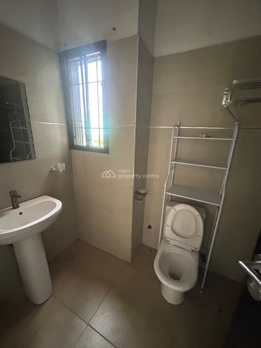 Well Maintained and Spacious 3bedroom Apartment with Bq, 2nd Toll Gate, Lekki, Lagos, Flat / Apartment for Rent