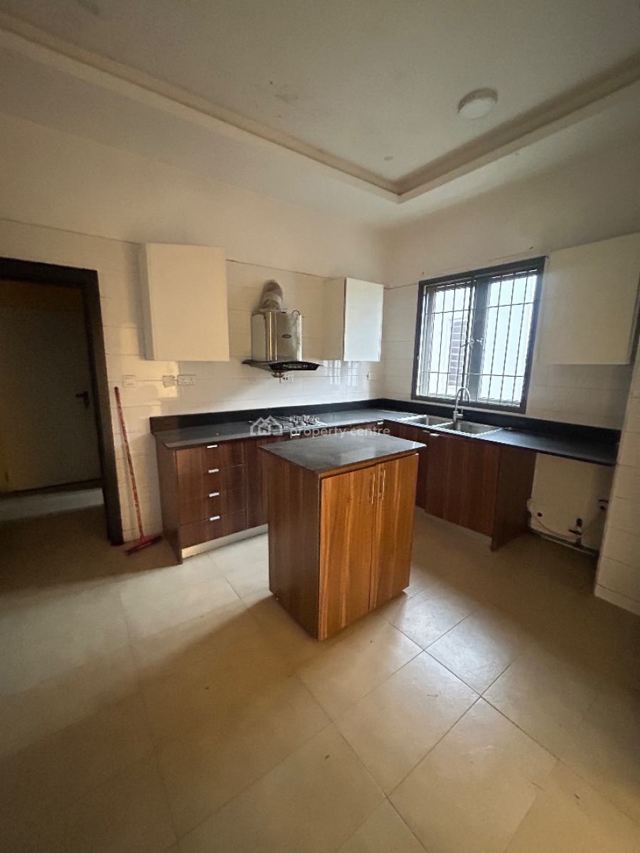 Well Maintained and Spacious 3bedroom Apartment with Bq, 2nd Toll Gate, Lekki, Lagos, Flat / Apartment for Rent