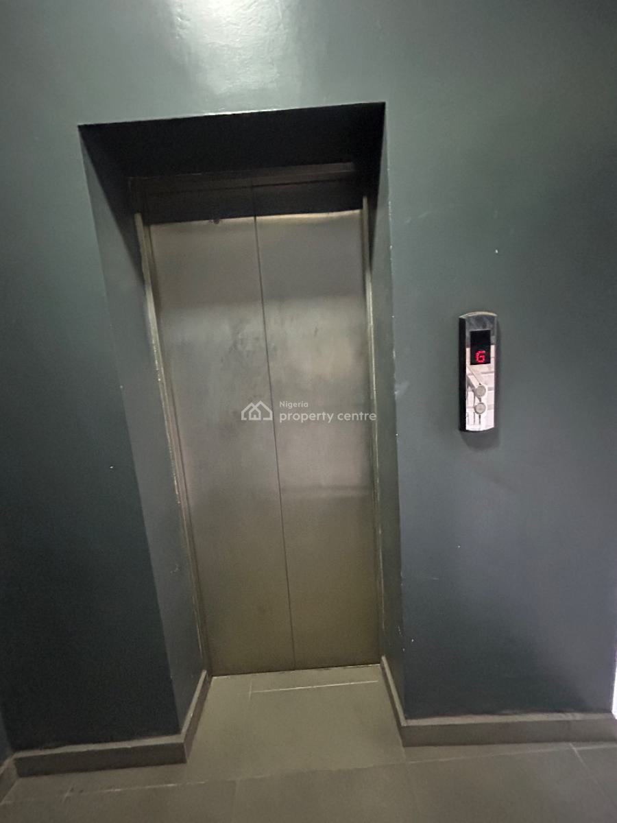 Well Maintained and Spacious 3 Bedroom Apartment with Bq, Oral Estate, Lekki, Lagos, Flat / Apartment for Rent