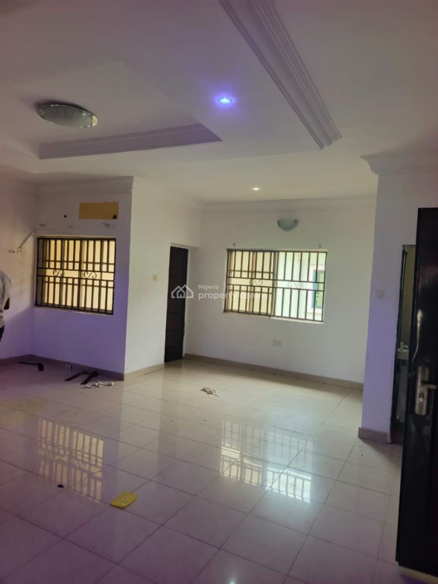 Luxury 3 Bedroom Flat, Gra Phase 1, Magodo, Lagos, Flat / Apartment for Rent