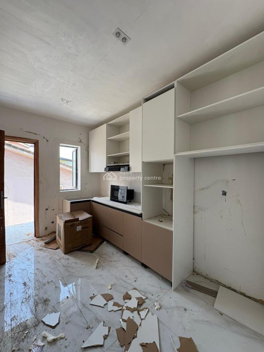 Unmatched Luxury! 2-bedroom Apartment with Elevator, Lekki Phase 1, Lekki, Lagos, Flat / Apartment for Sale