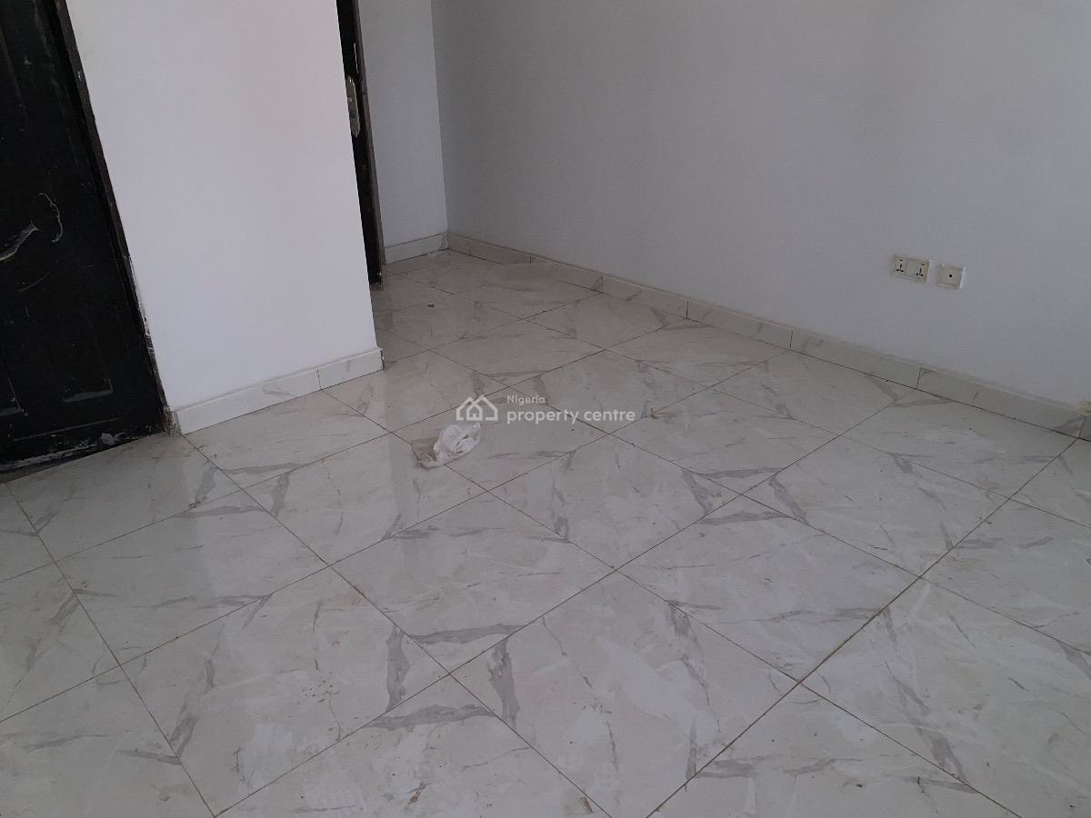 2 Bedroom Apartment, in a Secure Estate, Gwarinpa, Abuja, Flat / Apartment for Rent