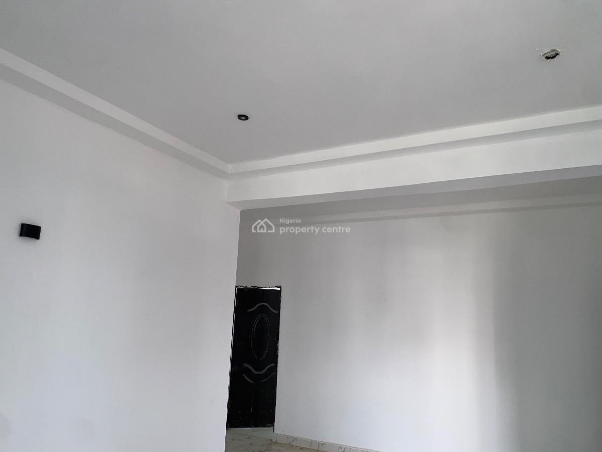 2 Bedroom Apartment, in a Secure Estate, Gwarinpa, Abuja, Flat / Apartment for Rent