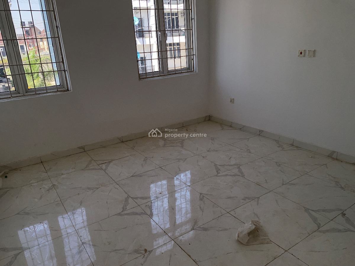 2 Bedroom Apartment, in a Secure Estate, Gwarinpa, Abuja, Flat / Apartment for Rent