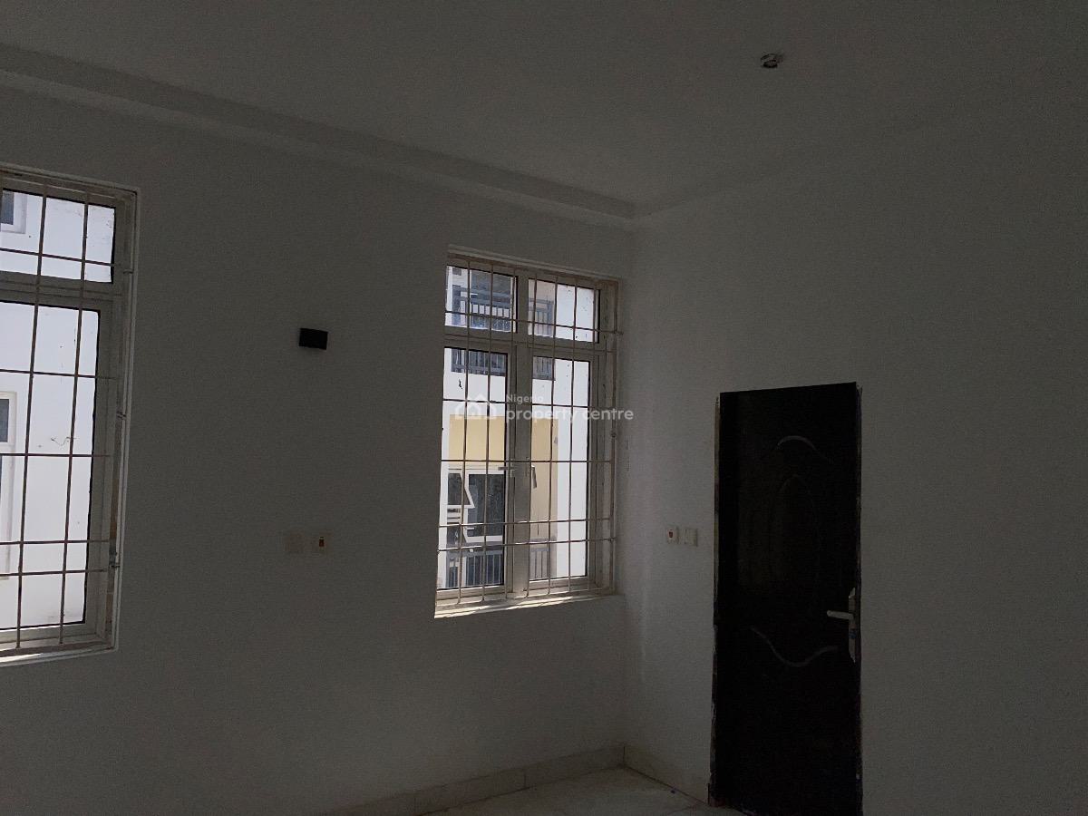 2 Bedroom Apartment, in a Secure Estate, Gwarinpa, Abuja, Flat / Apartment for Rent