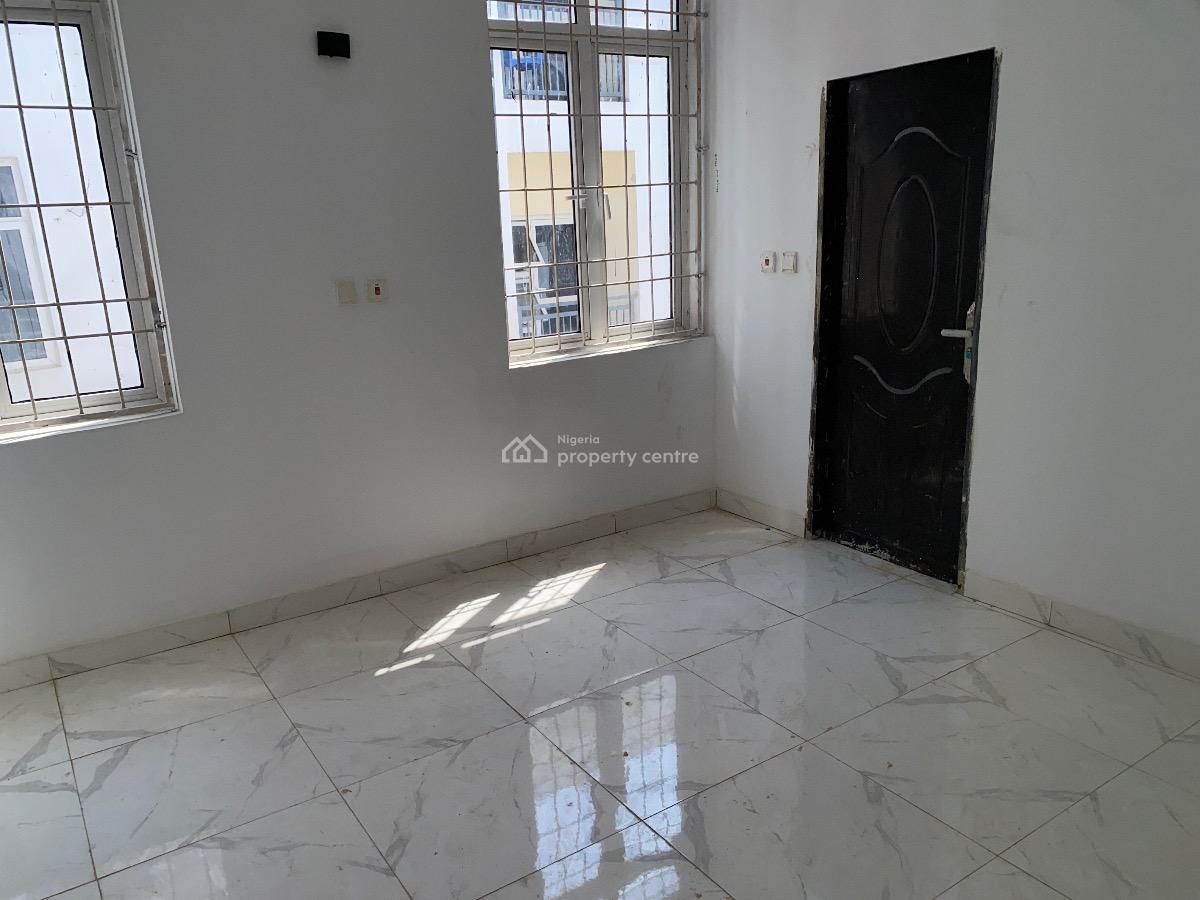 2 Bedroom Apartment, in a Secure Estate, Gwarinpa, Abuja, Flat / Apartment for Rent