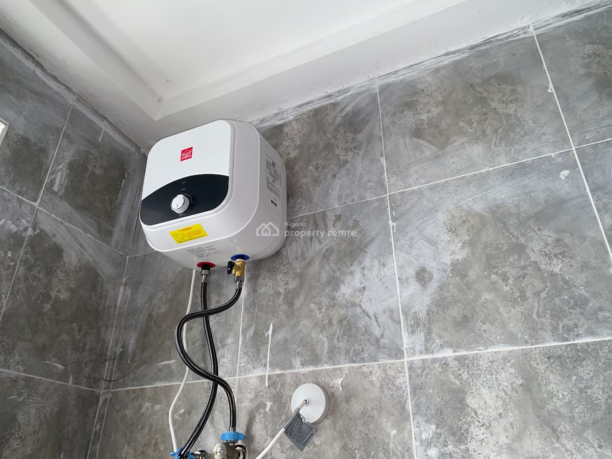 2 Bedroom Apartment, in a Secure Estate, Gwarinpa, Abuja, Flat / Apartment for Rent