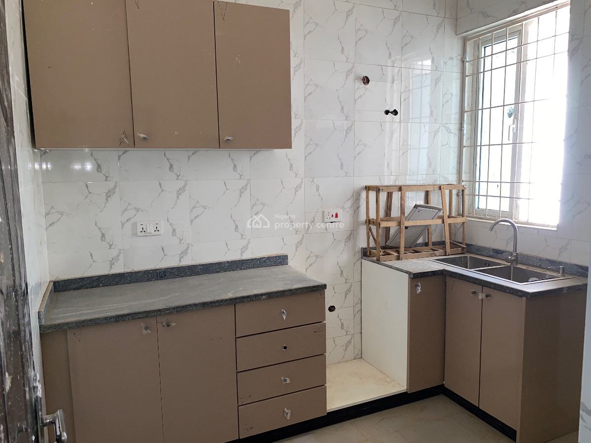 2 Bedroom Apartment, in a Secure Estate, Gwarinpa, Abuja, Flat / Apartment for Rent