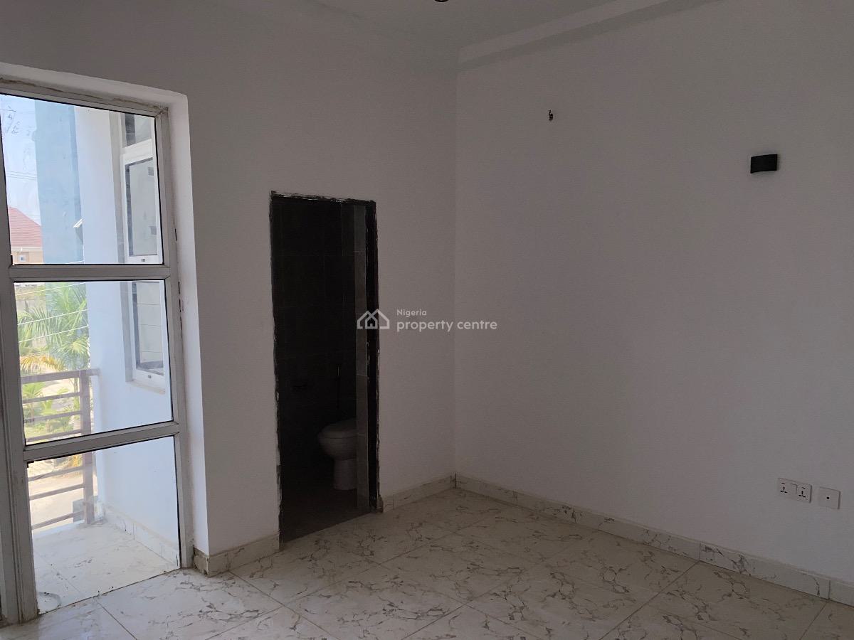 2 Bedroom Apartment, in a Secure Estate, Gwarinpa, Abuja, Flat / Apartment for Rent