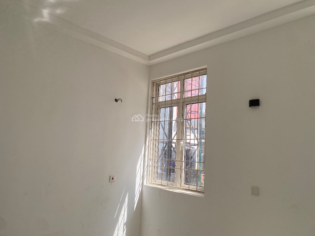 2 Bedroom Apartment, in a Secure Estate, Gwarinpa, Abuja, Flat / Apartment for Rent