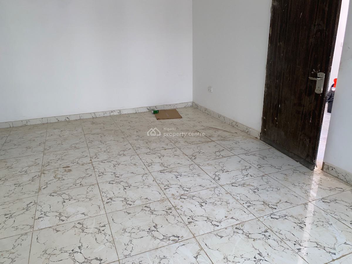 2 Bedroom Apartment, in a Secure Estate, Gwarinpa, Abuja, Flat / Apartment for Rent